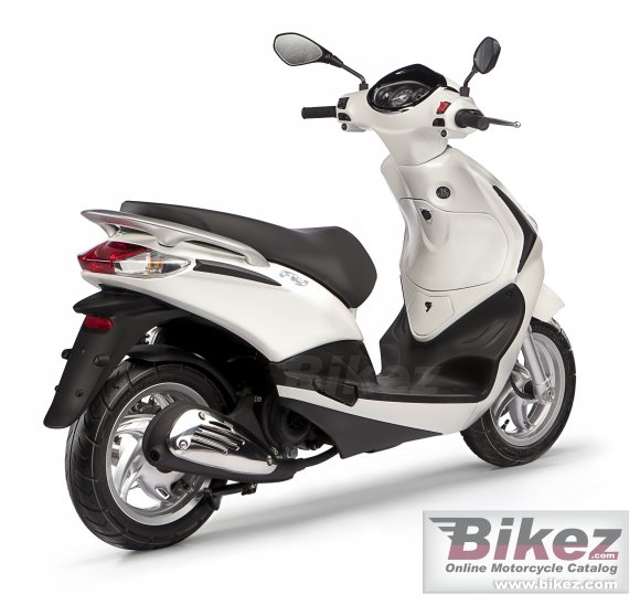 2012 Piaggio Fly 150 photo